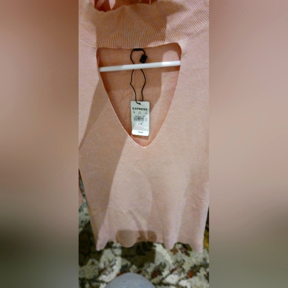 Womans express mock neck cold shoulder lite pink sweater size large - Picture 7 of 7